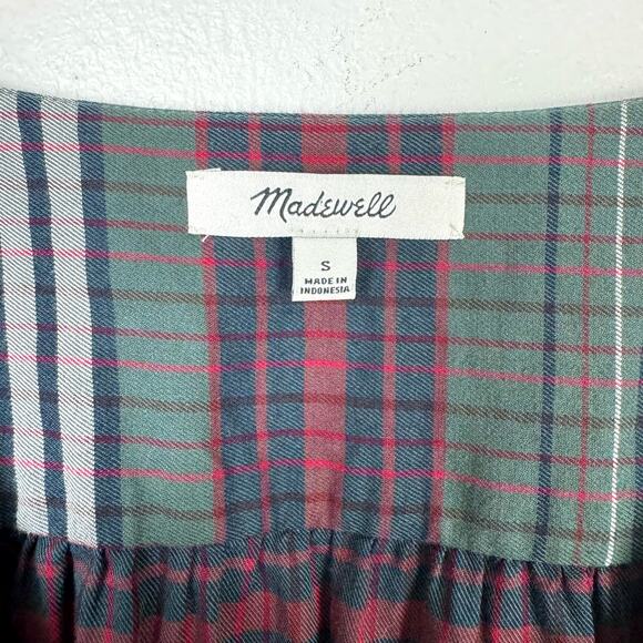 Madewell V-Neck Button Down Shirt in Pineview Plaid Green Flannel Top - Picture 11 of 13